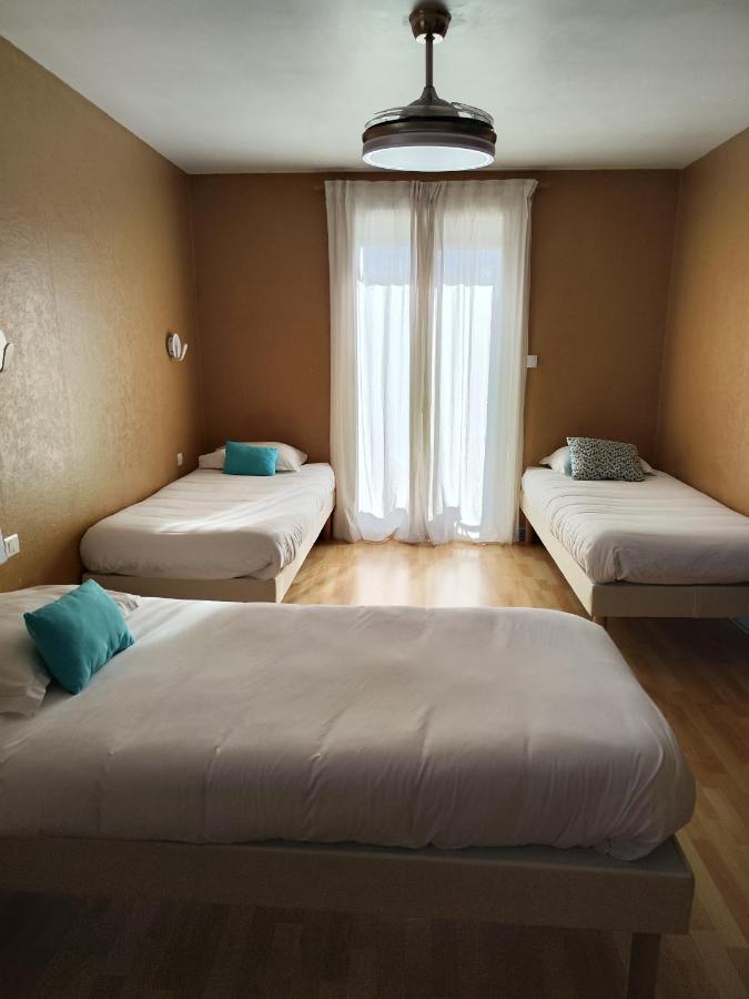 Le Sporting Hotel Beaumont-sur-Leze Exterior photo